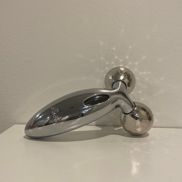 ReFa Carat Ray skin firming tool - Picture 1 of 4